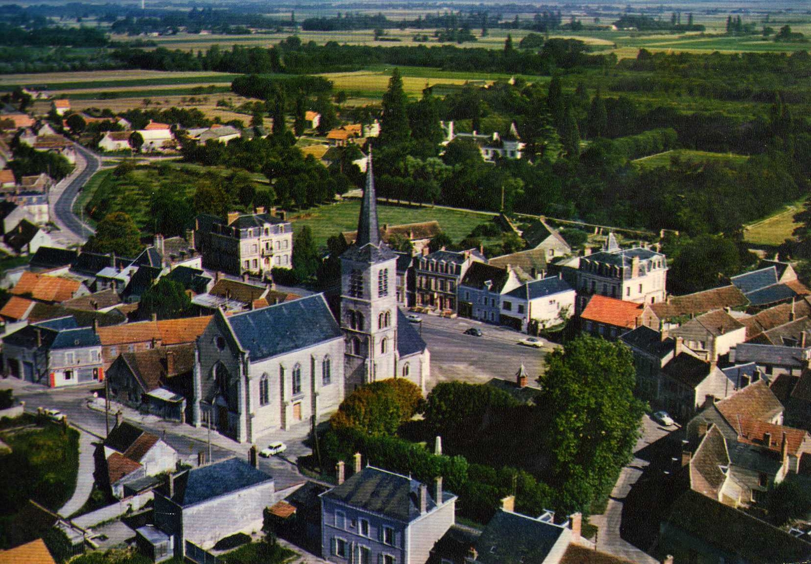 Photos et carte postales anciennes de Corbeilles Mairie de Corbeilles