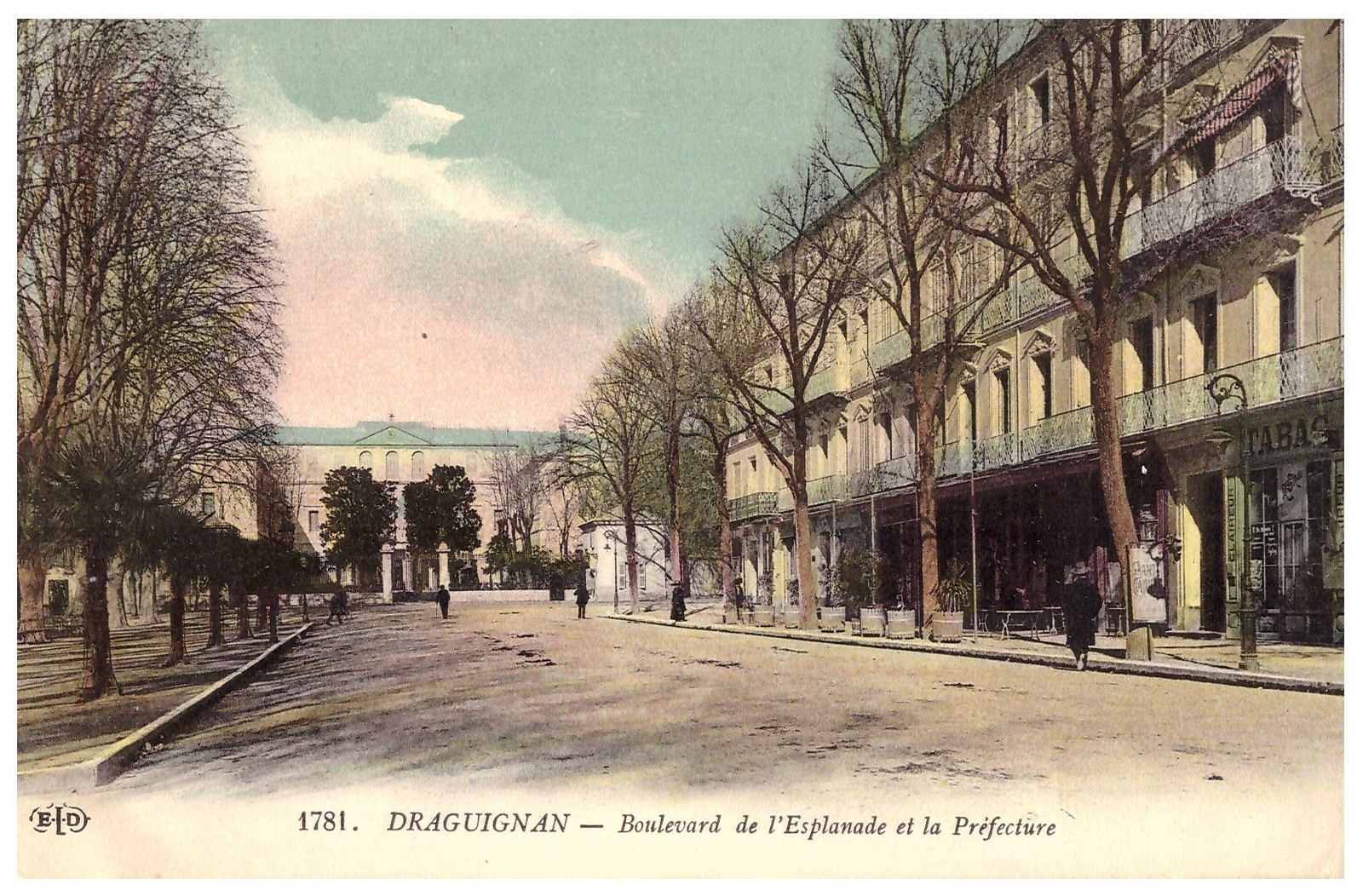 Photos et carte postales anciennes de Draguignan Mairie de Draguignan