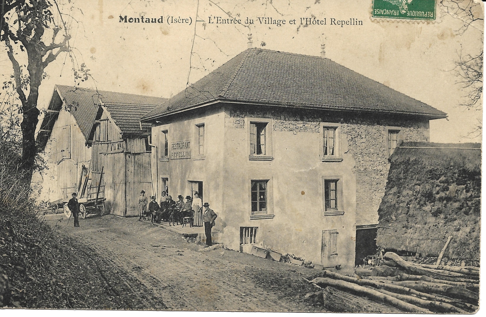 Photos et carte postales anciennes de Montaud Mairie de Montaud et