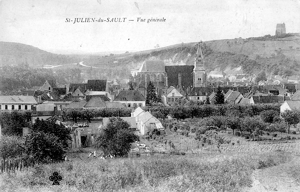Photos et carte postales anciennes de SaintJulienduSault Mairie de