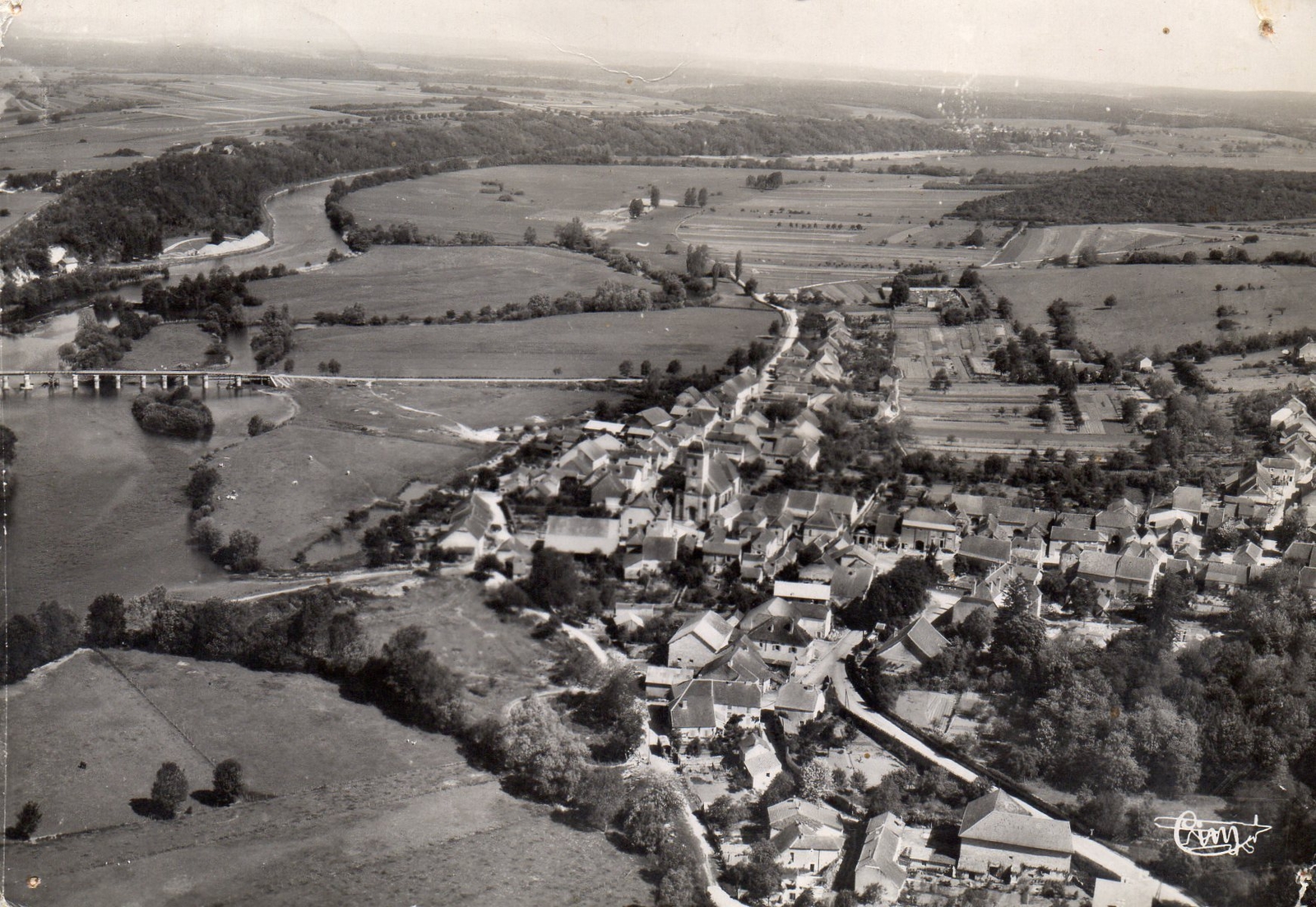Photos et carte postales anciennes de SoingCubryCharentenay Mairie