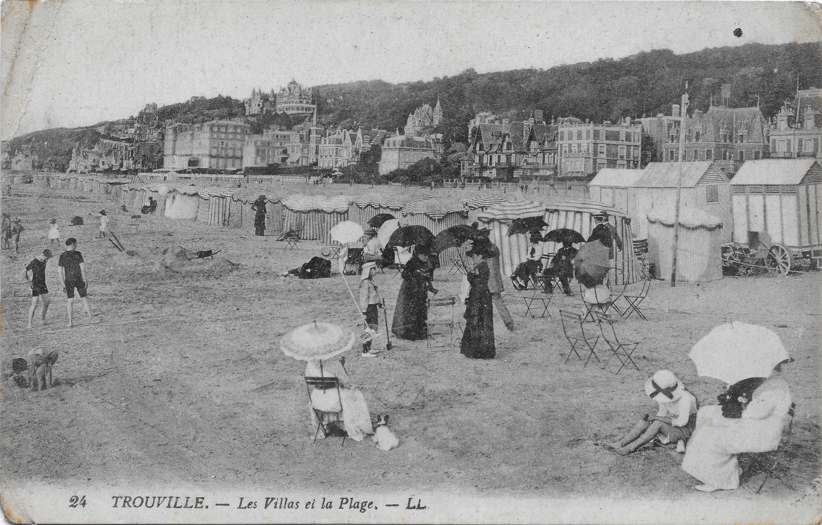 Photos et carte postales anciennes de TrouvillesurMer Mairie de TrouvillesurMer et sa ville Photos et carte postales anciennes de TrouvillesurMer Mairie de TrouvillesurMer et sa ville